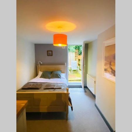 Beautiful Ground Floor Apartment In St Leonards Esterno foto