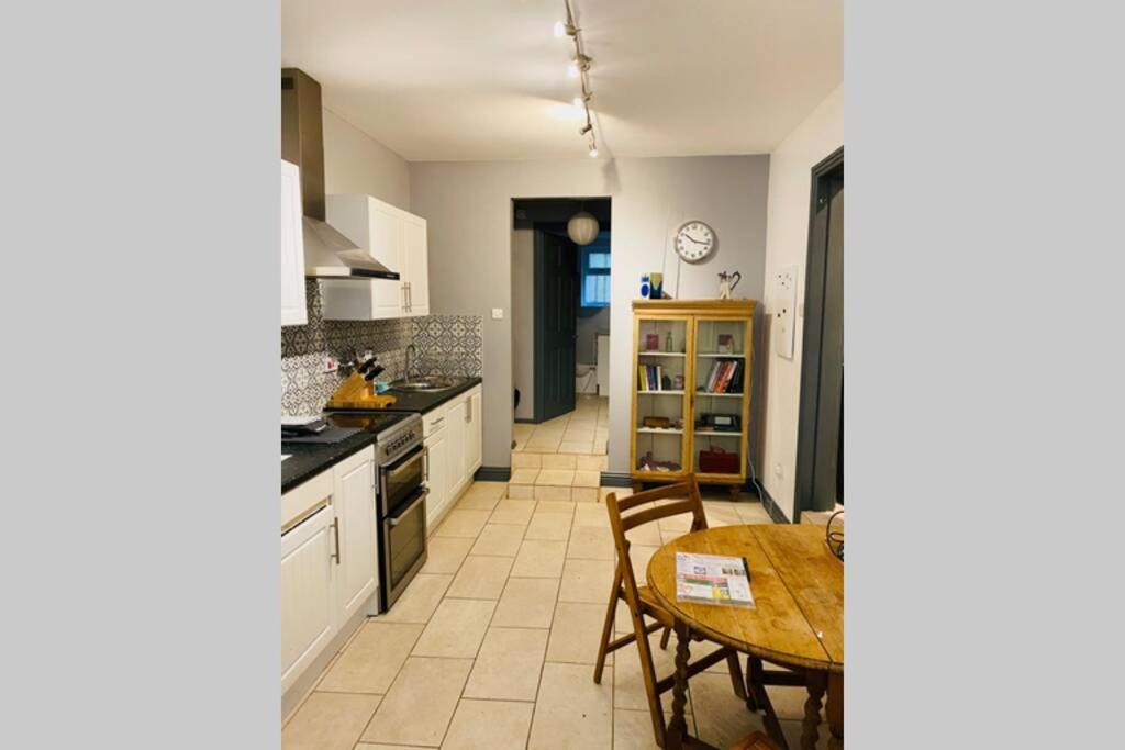 Beautiful Ground Floor Apartment In St Leonards Esterno foto