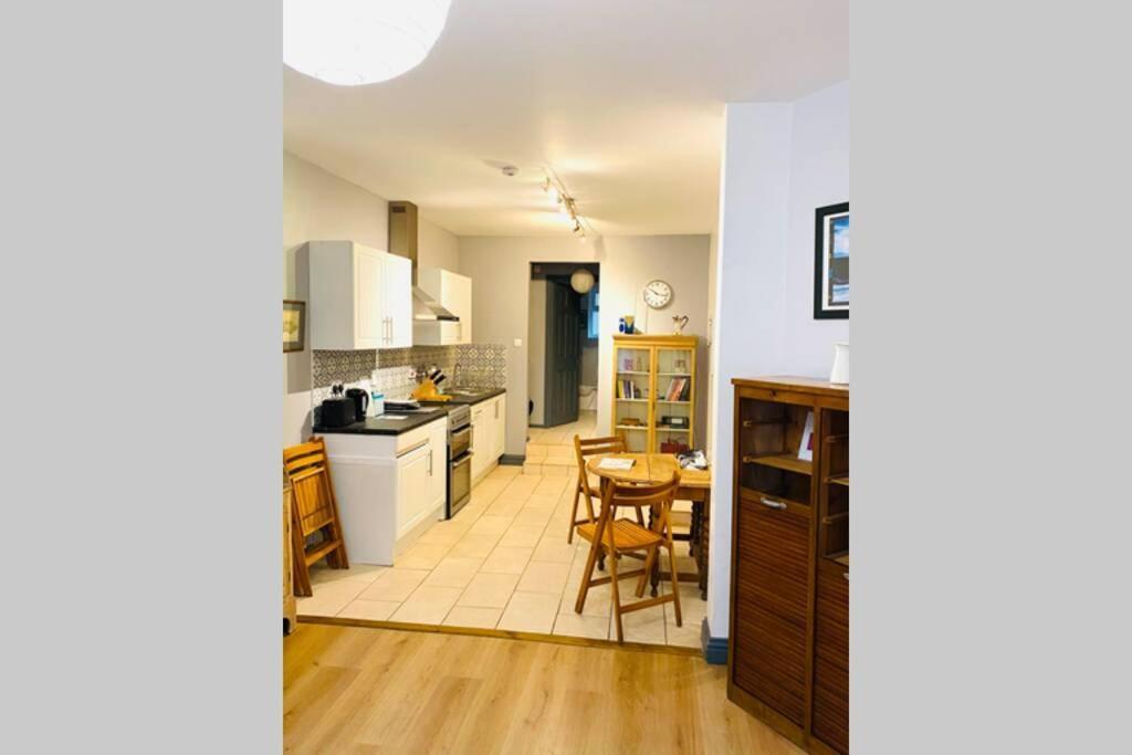 Beautiful Ground Floor Apartment In St Leonards Esterno foto